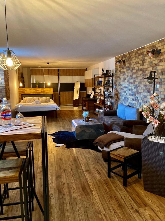 Underground Apartment Bratislava-Nivy Exteriör bild
