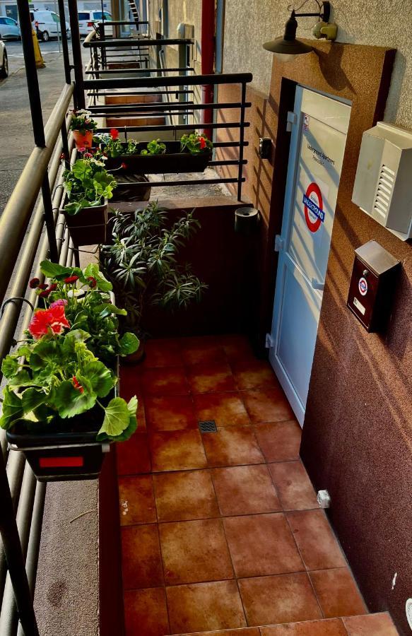 Underground Apartment Bratislava-Nivy Exteriör bild